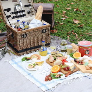 The Art of the Picnic – French Country The Art of the Picnic – French Country