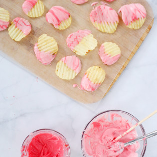 Netflix & Chips: Chocolate Covered Chips for Galentine’s Day Netflix & Chips: Chocolate Covered Chips for Galentine’s Day