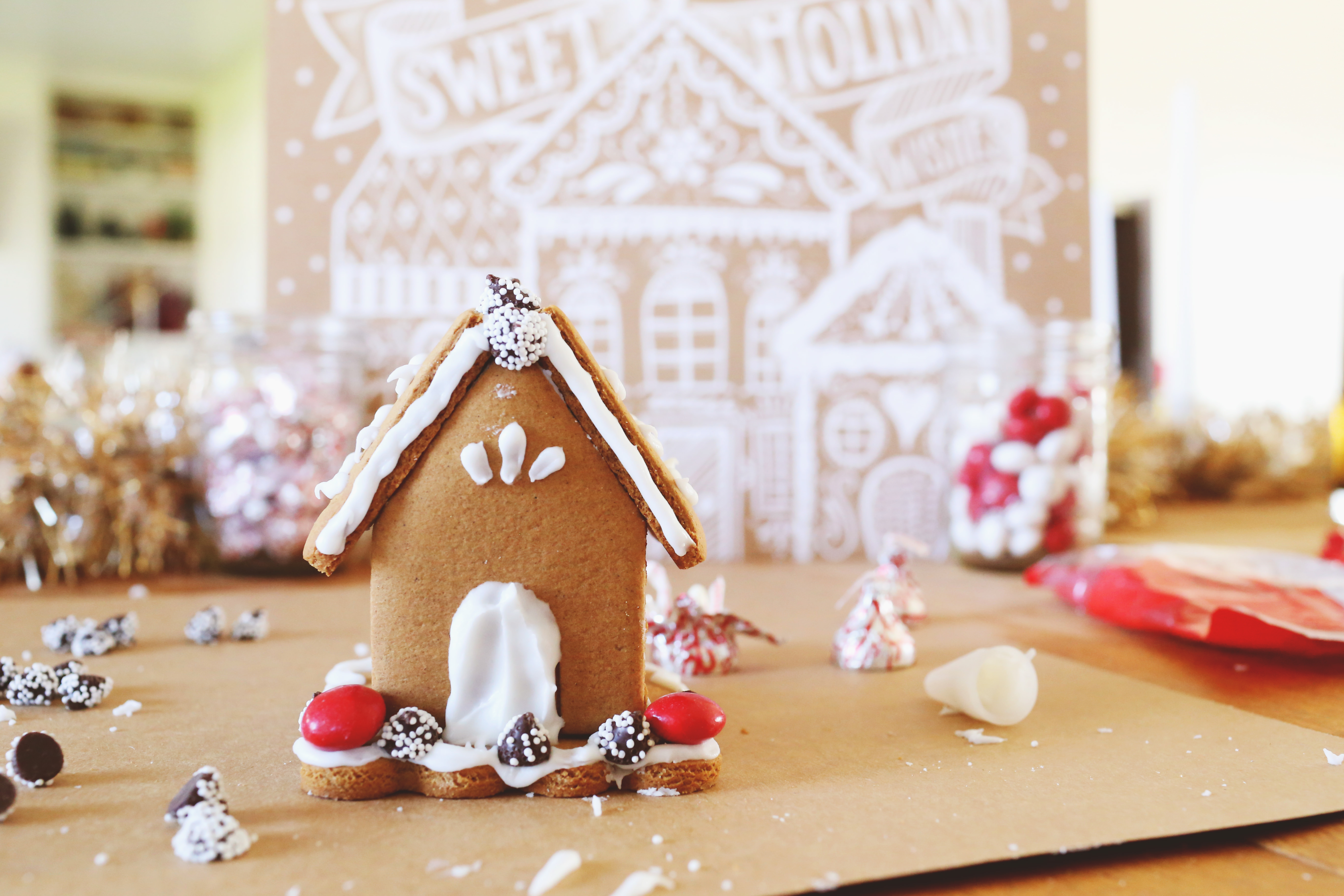 Thinking of hosting a gingerbread house party? Visit the blog for our three helpful tips!