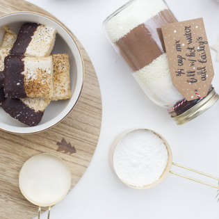 Last Minute Gift Idea: Creamy Hot Chocolate Mix Last Minute Gift Idea: Creamy Hot Chocolate Mix