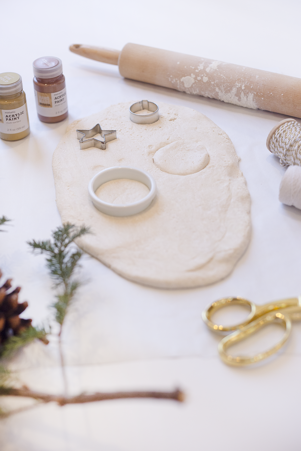 Remember the salt dough ornaments we used to make as kids? Well they're back - with a simple, elegant upgrade to bring a rustic nostalgic to your modern tree. Click through to see the recipe!