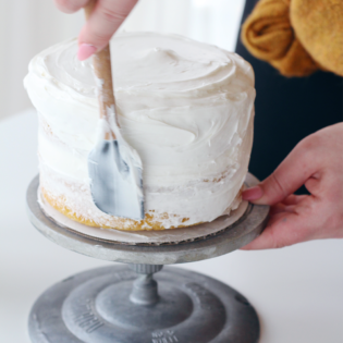 How To Ice A Cake Like A Pro How To Ice A Cake Like A Pro
