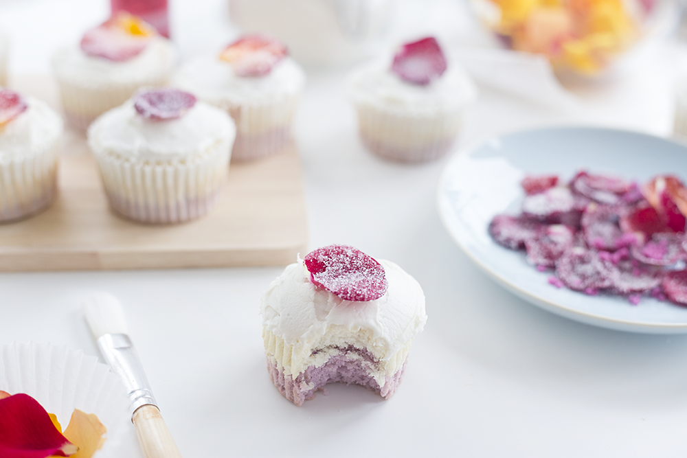 How to make candied rose petals, perfect for topping desserts and