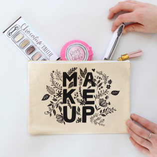 DIY Galentine’s Makeup Candy Gift + Free Download DIY Galentine’s Makeup Candy Gift + Free Download