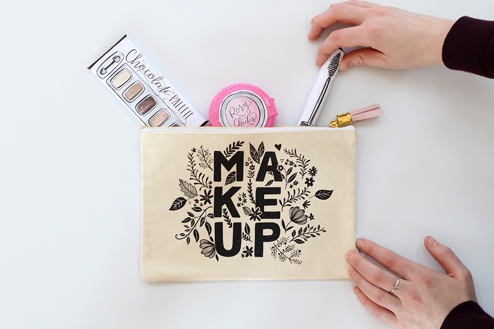A perfect girlfriend's gift - chocolate makeup! Use our free downloads and create your own