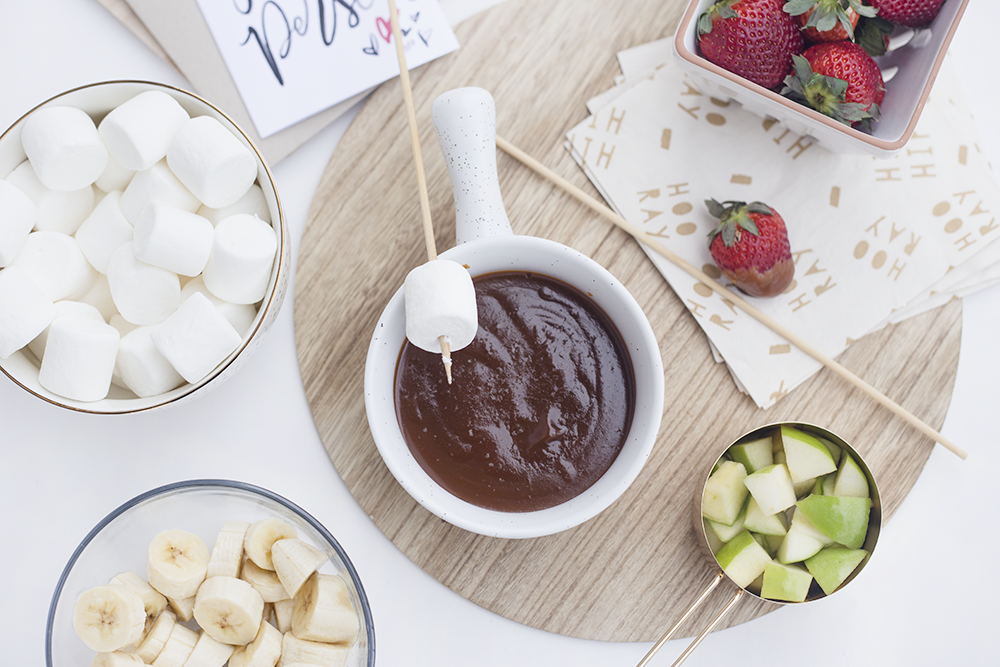 fondue for two | fondue recipes | date night ideas