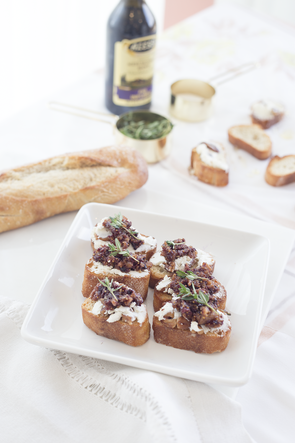 fig and olive tapenade | goat cheese crostini | olive tapenade recipe