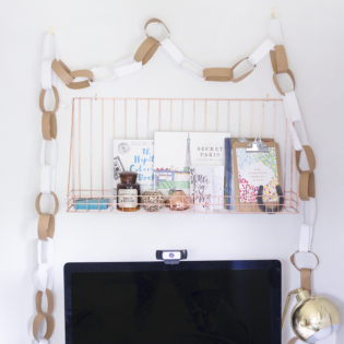 Make This DIY Paper Goal Chain Make This DIY Paper Goal Chain