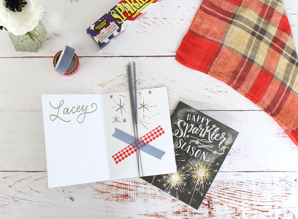 Sparkler-themed place setting idea for the 4th of July! Use for a picnic, party, or cookout. | fun, hand-drawn "Happy Sparkler Season" cards