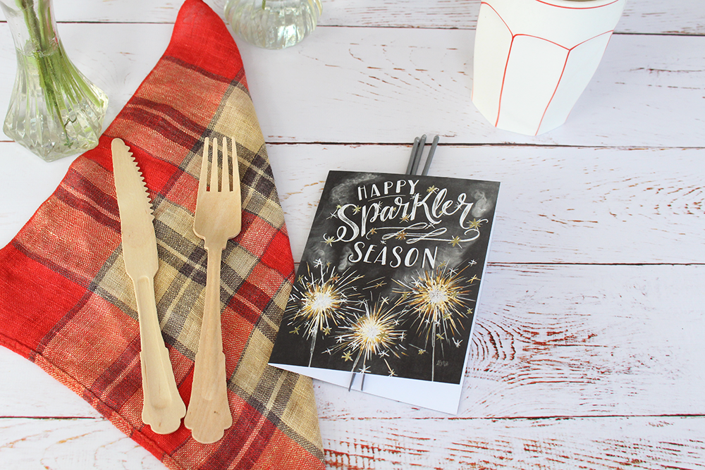 DIY sparkler-themed place setting idea for the 4th of July. Inspiration for a cookout, get-together, party, or picnic. | fun, hand-drawn "Happy Sparkler Season" cards