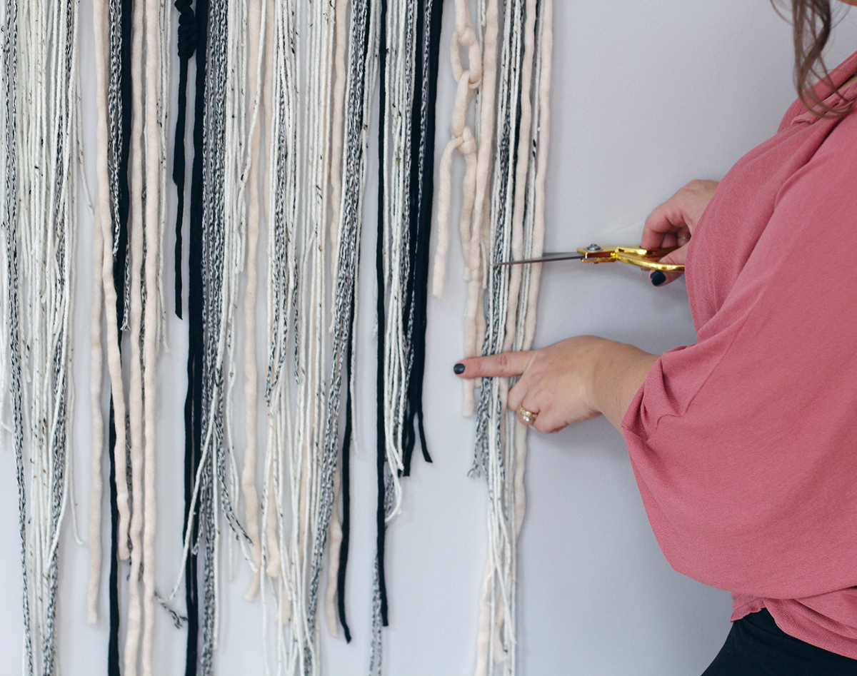 how to make a simple yarn wall hanging
