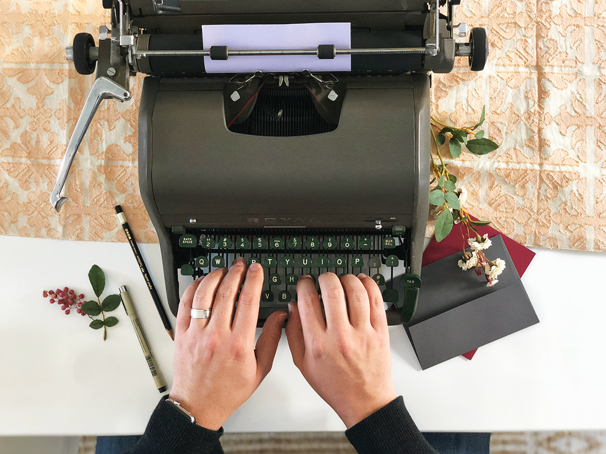 Bringing back the art of snail mail: Thoughts on Handwritten and typewritten notes 