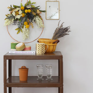 4 Tips for Displaying a Wreath Indoors 4 Tips for Displaying a Wreath Indoors
