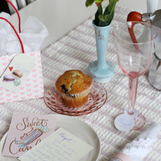 Galentine’s Day Get Together Tablescape Inspiration Galentine’s Day Get Together Tablescape Inspiration