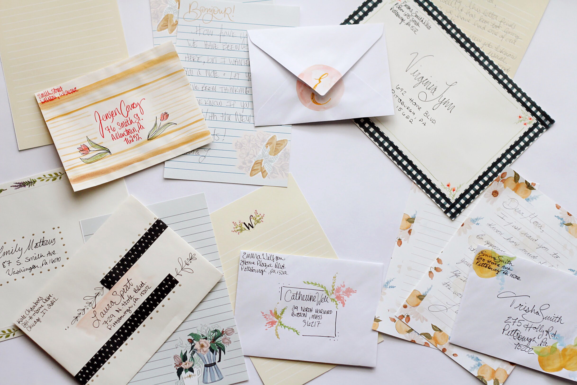 decorating-envelopes-to-match-your-printable-stationery-sheets-lily