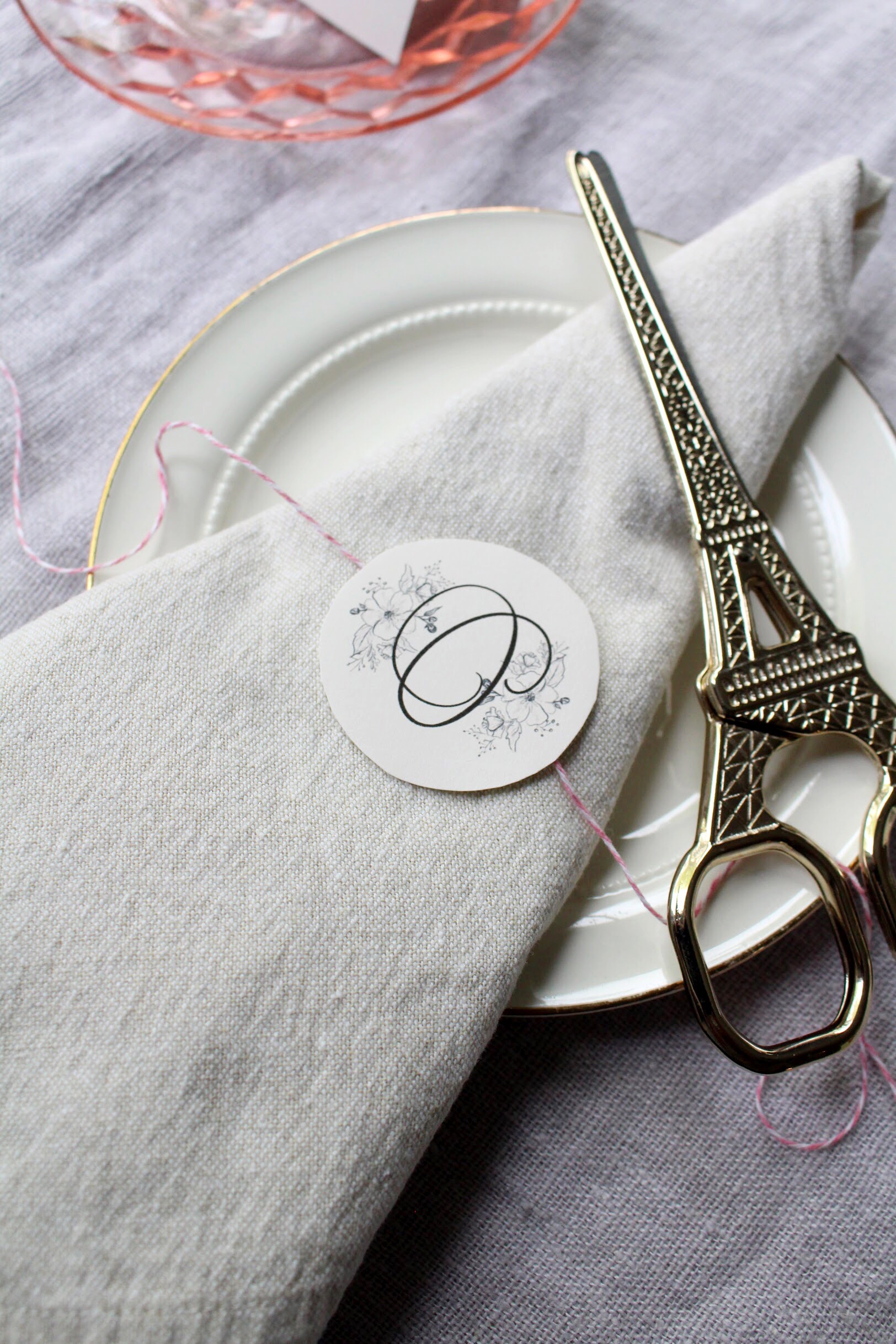 How to Use Wedding Printables for your Mother's Day table Decor!