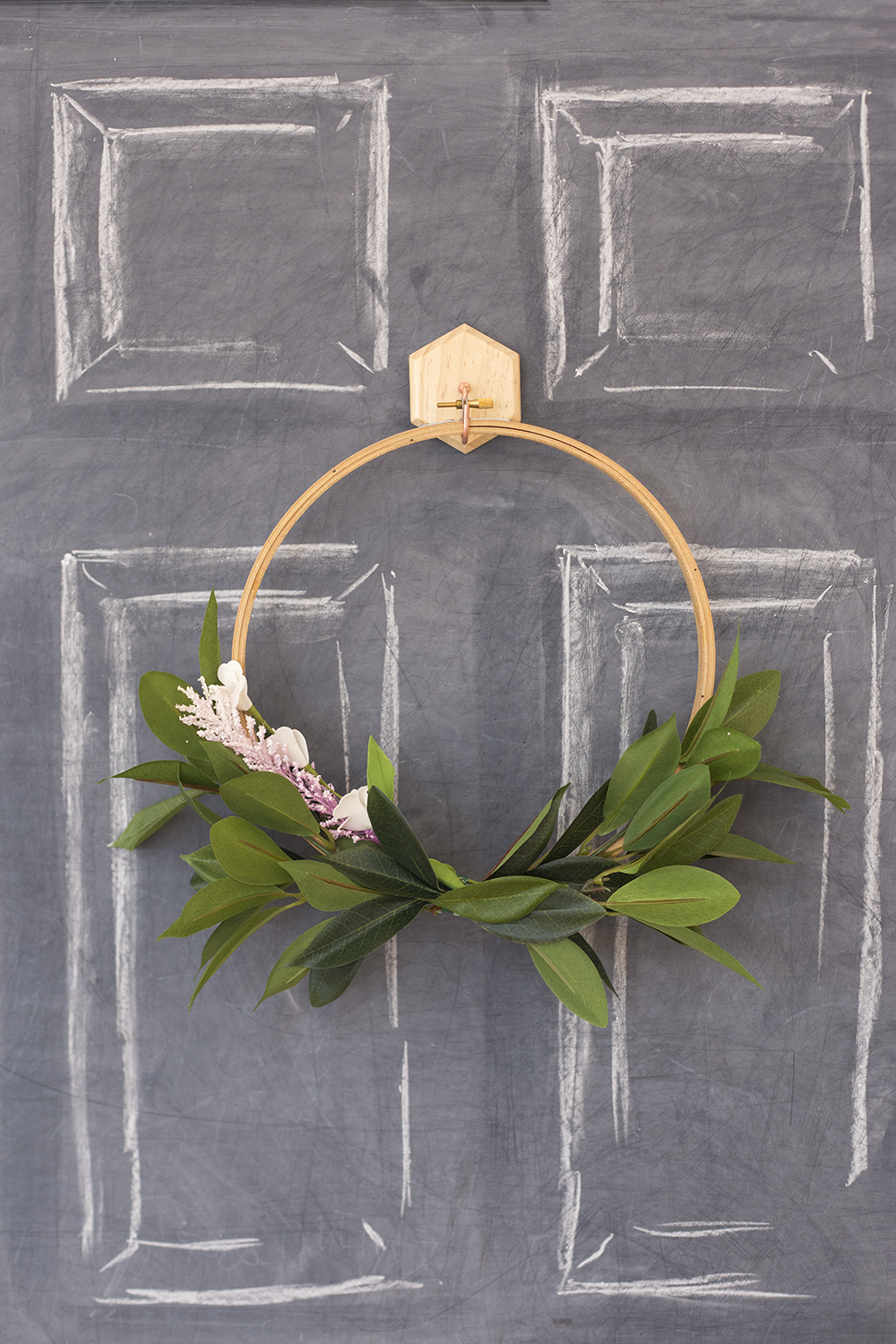 spring faux wreath | hanging wreath diy | modern floral wreath