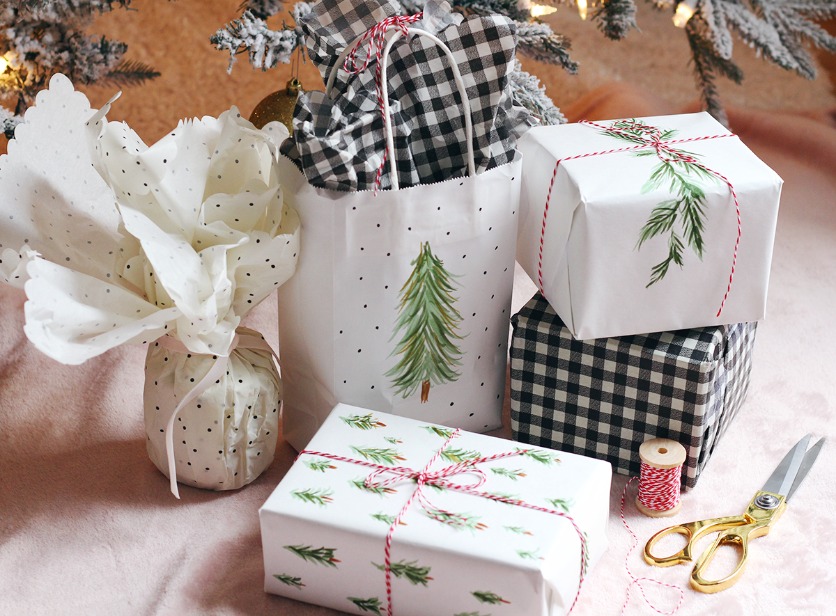 Simple DIY Holiday Gift Wrapping Idea 
